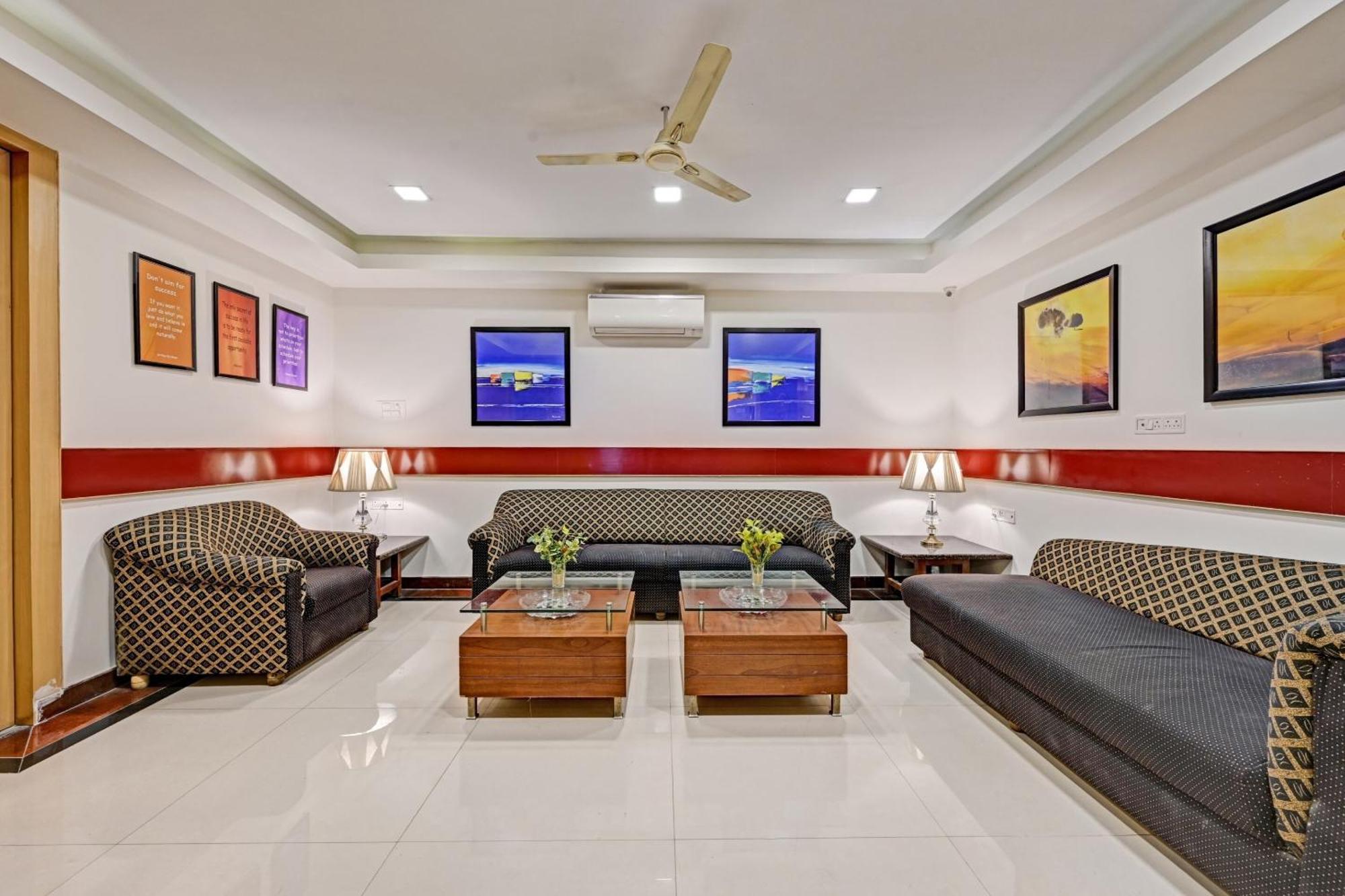 Collection O Sri Sai Ram Suites Bangalore Exterior photo